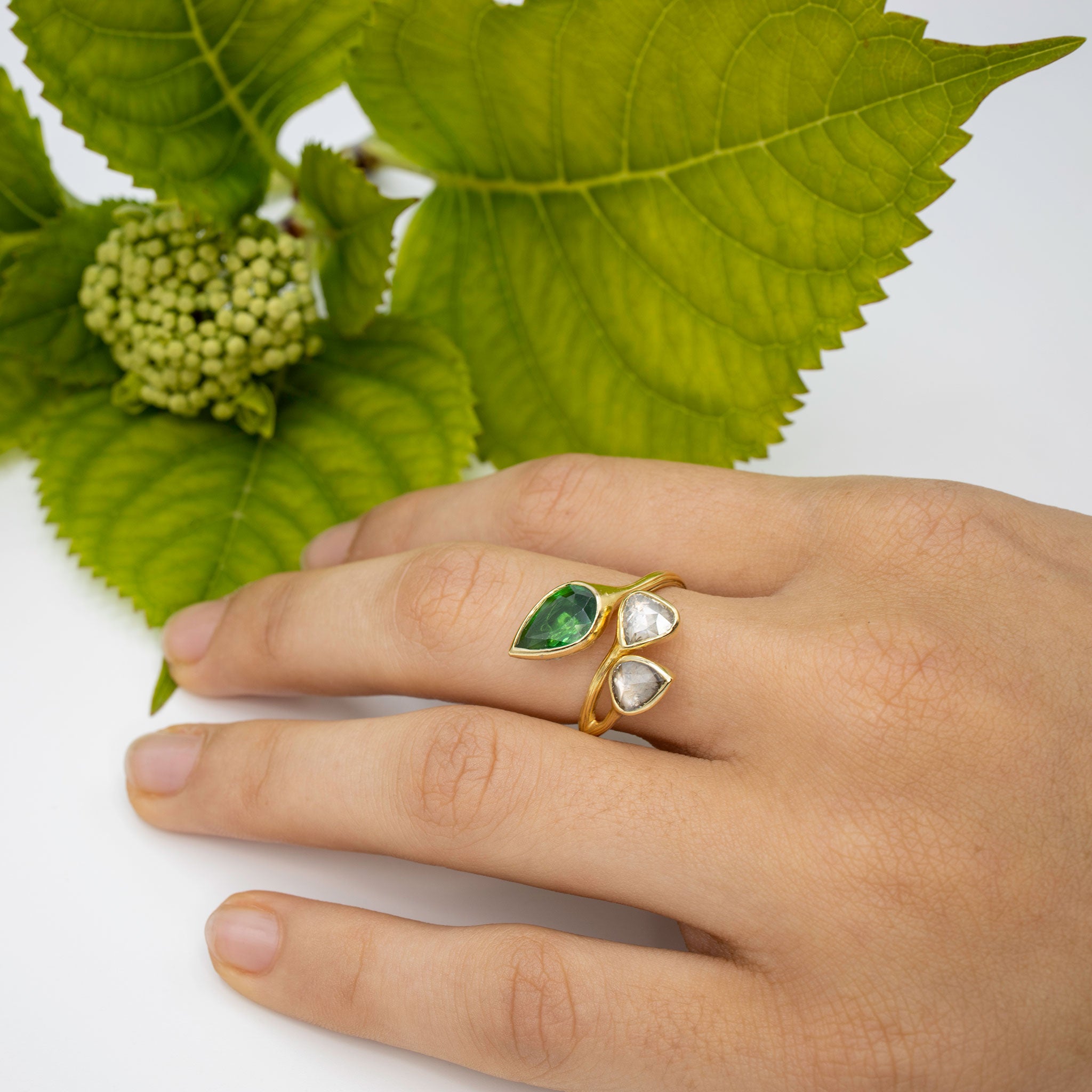 Diamond & Tsavorite Vine ring